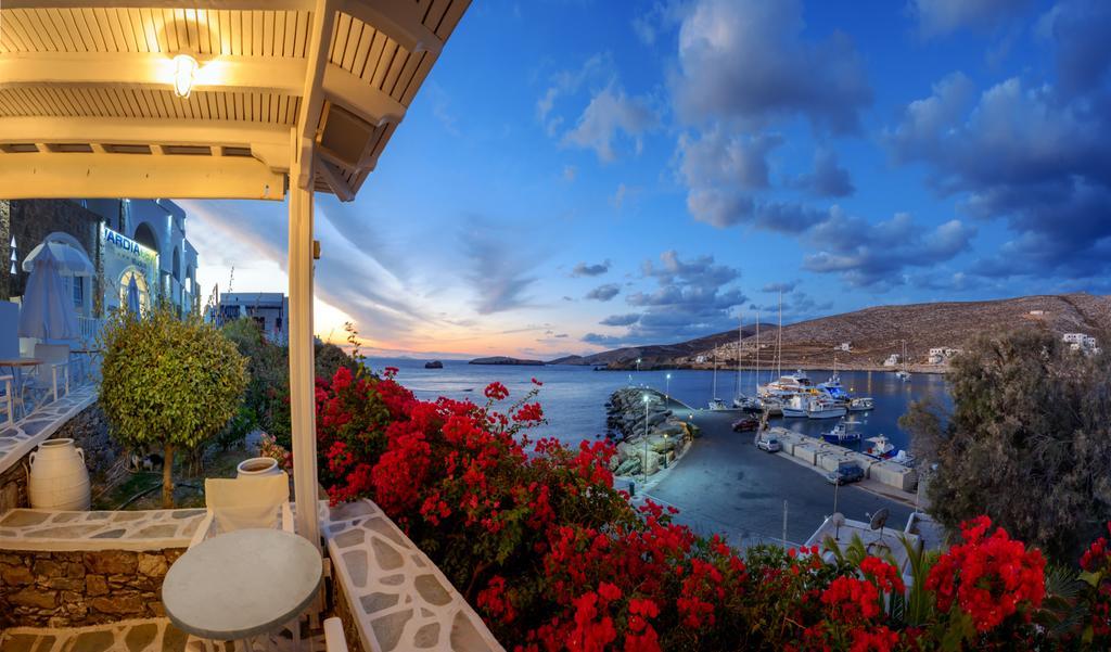 كارافوستاسيس Vardia Bay Studios المظهر الخارجي الصورة